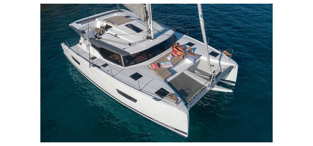 Charter Fountaine Pajot Astrea 42 Deutz in the Amalfi Coast