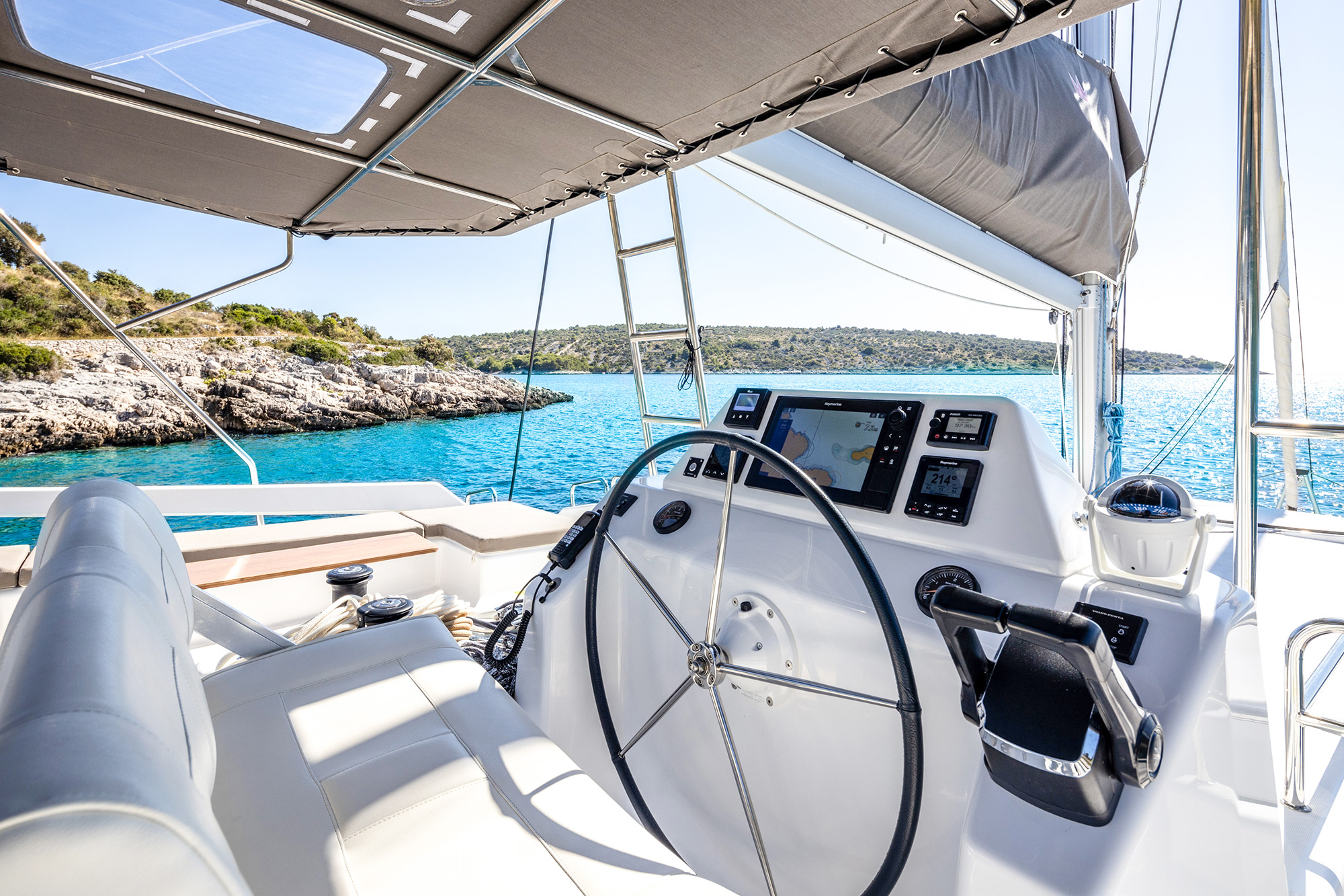 Dufour 48 VITTORIA – Noleggio a Marina di Cugnana – Olbia, Costa Smeralda